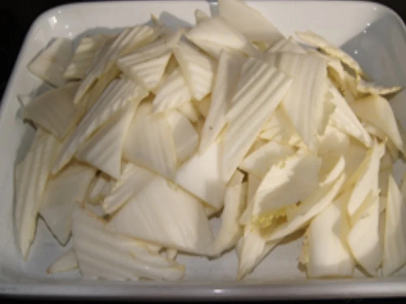 Schlemmerfilet à la Bordelaise mit geschmorten Chinakohlblattherzen und Drillingen - Rezept - Bild Nr. 5