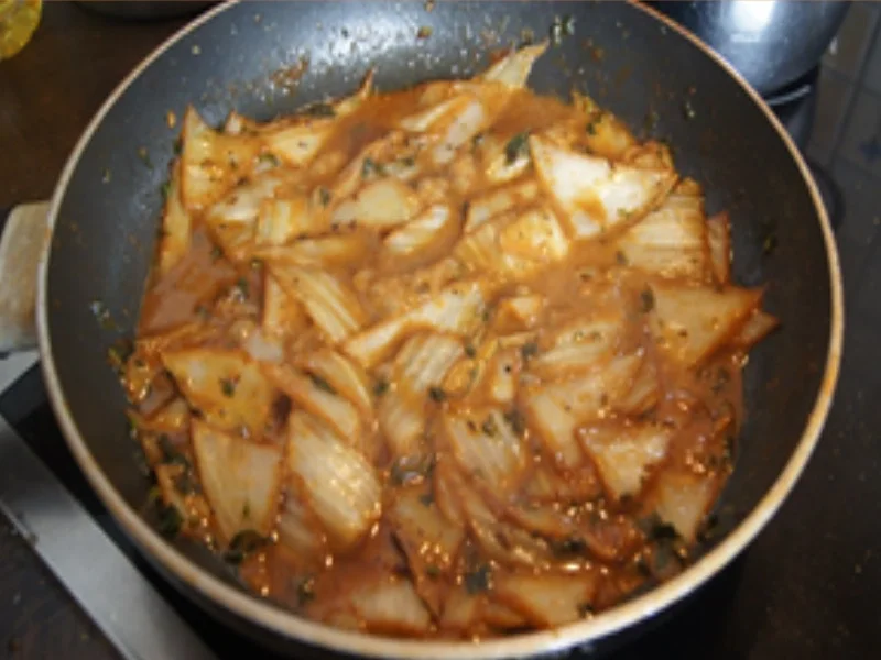 Schlemmerfilet à la Bordelaise mit geschmorten Chinakohlblattherzen und Drillingen - Rezept - Bild Nr. 9