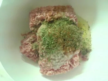 Hackbraten mit Kapernsauce und Kartoffelpüree - Rezept