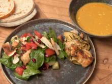 Fattoush mit Granatapfel, dazu Kokos-Currysuppe und Garnelen - Rezept - Bild Nr. 2