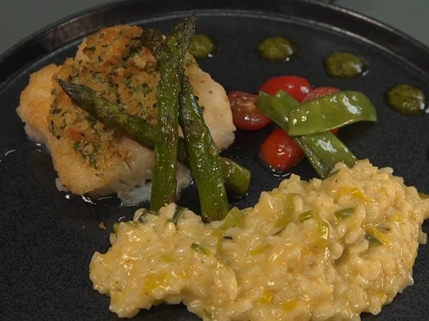 Kabeljau mit Risotto, Basilikumpesto und Gemüse - Rezept - Bild Nr. 16461