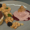 Birnen-Quark-Törtchen mit Crunch und Beeren-Eis - Rezept - Bild Nr. 2