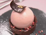 Mürbeteigtörtchen mit Panna Cotta und Erdbeermousse - Rezept - Bild Nr. 2