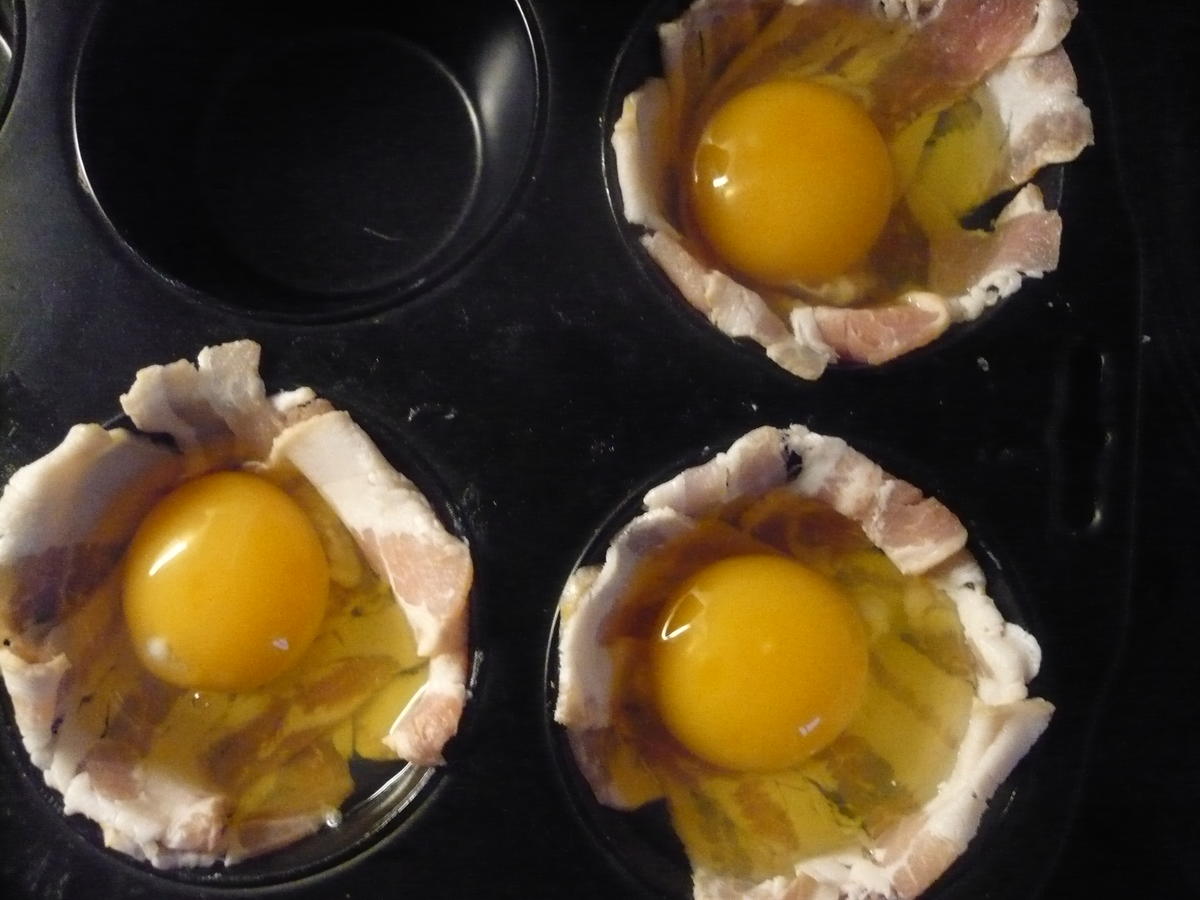 Eier mit Bacon in der Muffinform - Rezept - Bild Nr. 16467