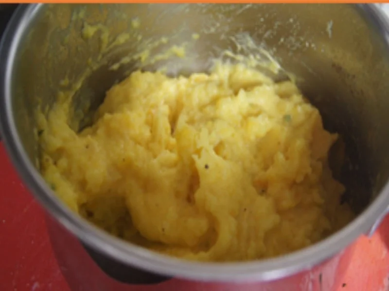 Crispy-Chicken-Nuggets mit Honig-Möhren-Sticks und Sellerie-Parmesan-Kartoffelcreme - Rezept - Bild Nr. 16475