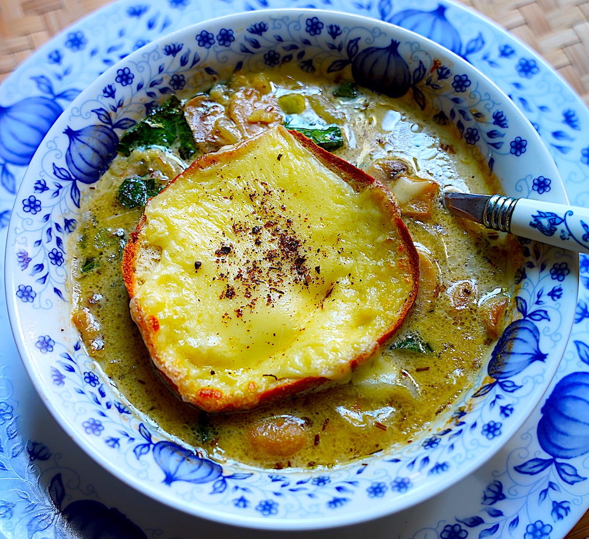 Zwiebelsuppe alla King Kreole - Rezept mit Bild - kochbar.de