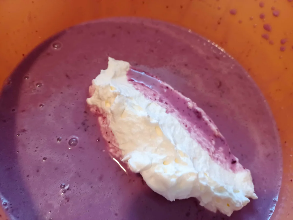Blaubeer - Sahne - Torte - Rezept - Bild Nr. 16477