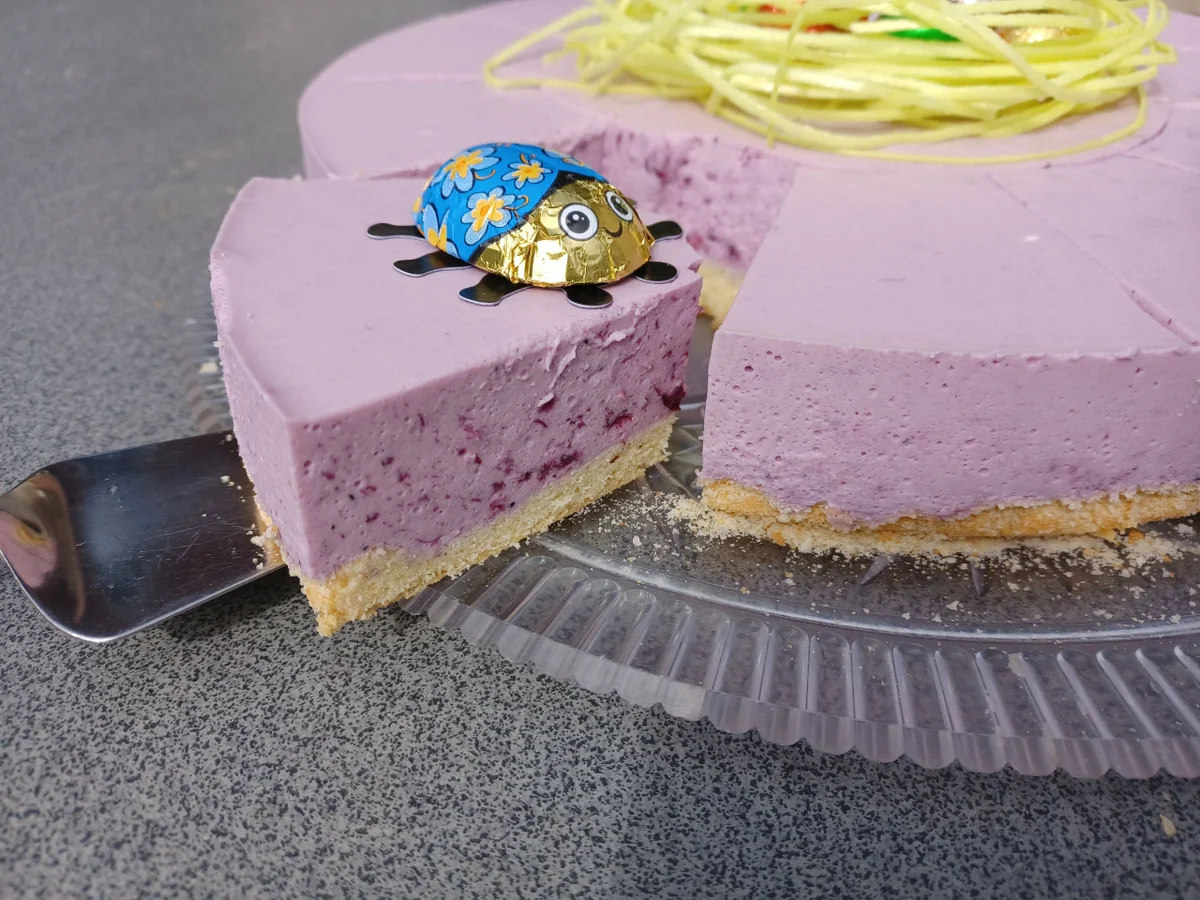 Blaubeer - Sahne - Torte - Rezept - Bild Nr. 16479