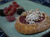 Traubensaft-Tatara-Törtchen mit gerösteten Nüssen - Rezept - Bild Nr. 2