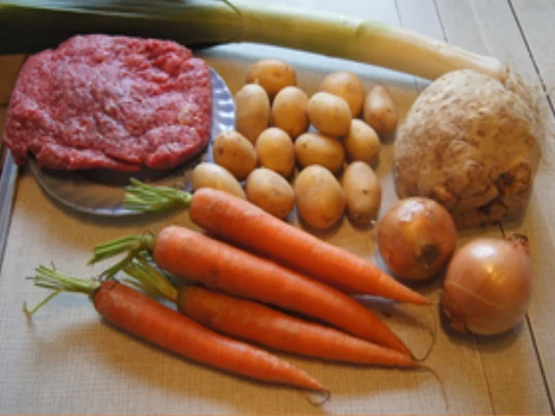 Rezept: Gemüsesuppe mit Rinderhackfleisch Bild Nr. 16473 Gemüsesuppe mit Rinderhackfleisch - Rezept - Bild Nr. 16473