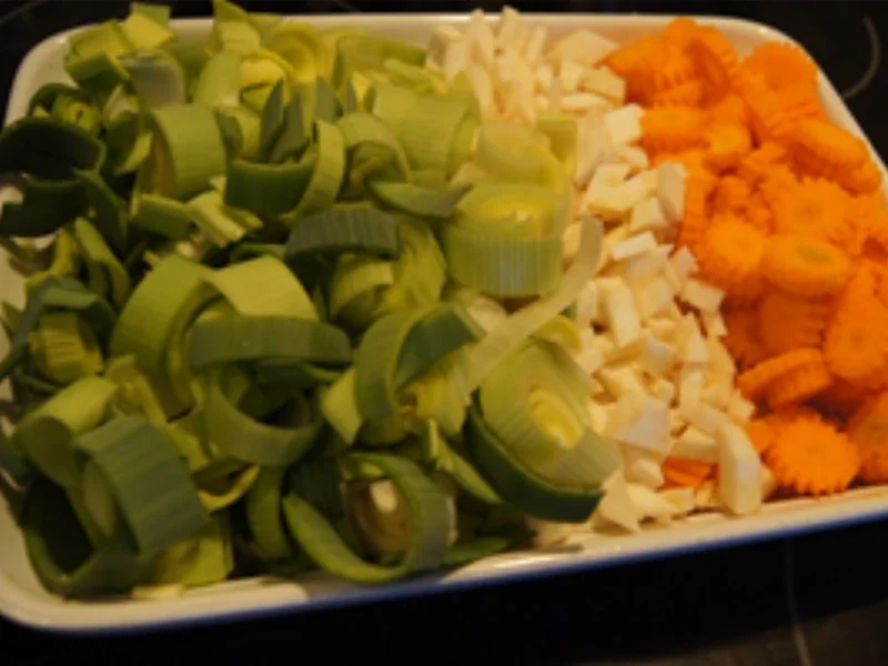 Rezept: Gemüsesuppe mit Rinderhackfleisch Bild Nr. 16479 Gemüsesuppe mit Rinderhackfleisch - Rezept - Bild Nr. 16479