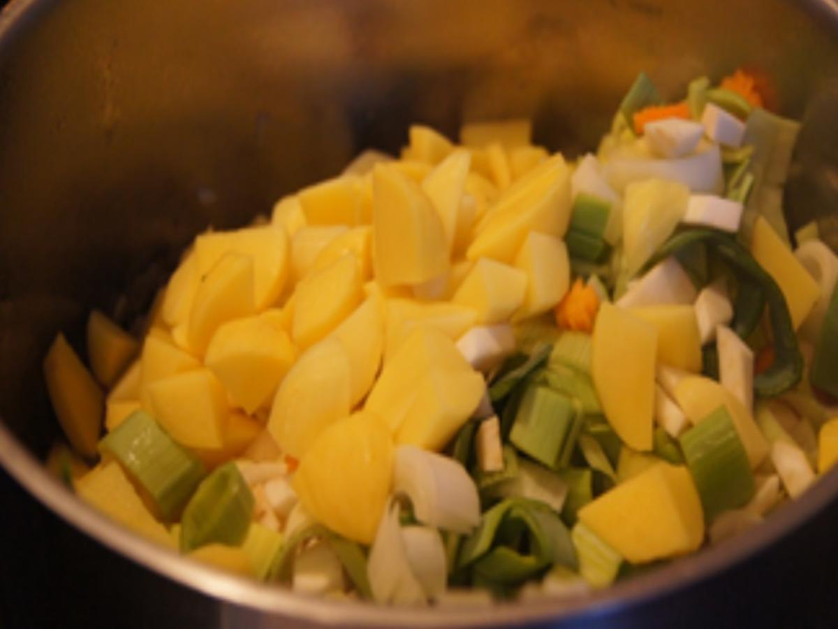 Gemüsesuppe mit Rinderhackfleisch - einfach - von MausVoh