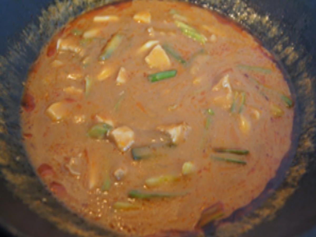 Thailändisches Hühnercurry mit Jasmin Reis - Rezept - Bild Nr. 16472