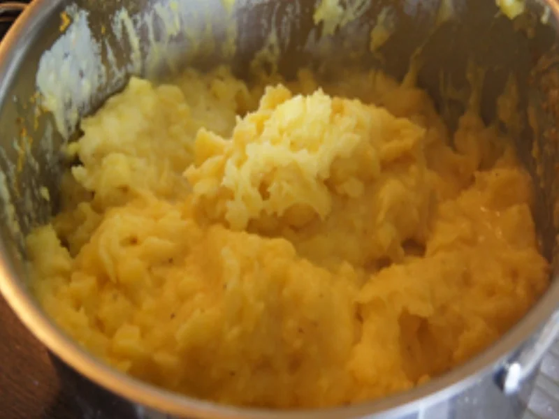 Rezept: Seelachsfilet in Knusperpanade mit Bobby Bohnen und Kartoffelcreme Bild Nr. 16480 Seelachsfilet in Knusperpanade mit Bobby Bohnen und Kartoffelcreme - Rezept - Bild Nr. 16480