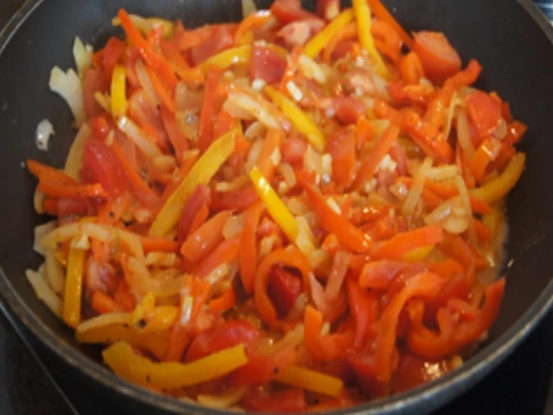 Rezept: Seelachsfilet mit Paprikagemüse und Pellkartoffel-Drillingen Bild Nr. 13 Seelachsfilet mit Paprikagemüse und Pellkartoffel-Drillingen - Rezept - Bild Nr. 13