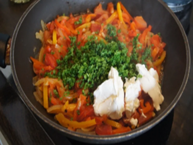 Rezept: Seelachsfilet mit Paprikagemüse und Pellkartoffel-Drillingen Bild Nr. 15 Seelachsfilet mit Paprikagemüse und Pellkartoffel-Drillingen - Rezept - Bild Nr. 15