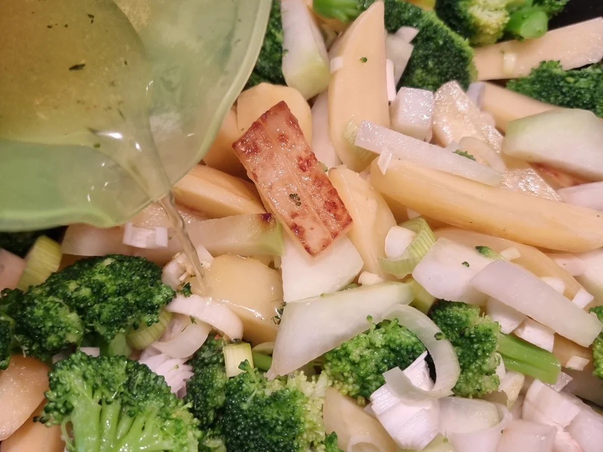 Rezept: Gemüse-Pfanne Bild Nr. 16479 Gemüse-Pfanne - Rezept - Bild Nr. 16479