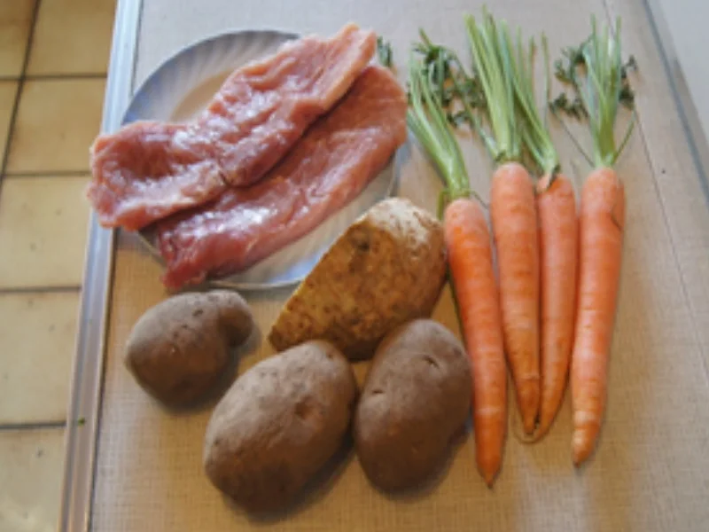 Paniertes Schweinesteak mit Bundmöhren und Sellerie-Kartoffel-Stampf - Rezept - Bild Nr. 16474