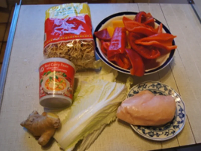 Mie-Nudeln mit Hähnchenbrustfilet und Paprika - Rezept - Bild Nr. 3