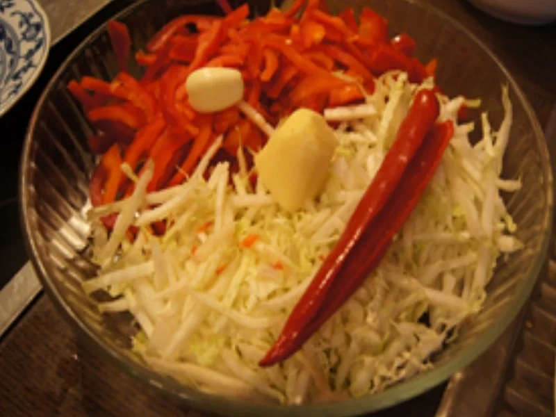 Mie-Nudeln mit Hähnchenbrustfilet und Paprika - Rezept - Bild Nr. 9