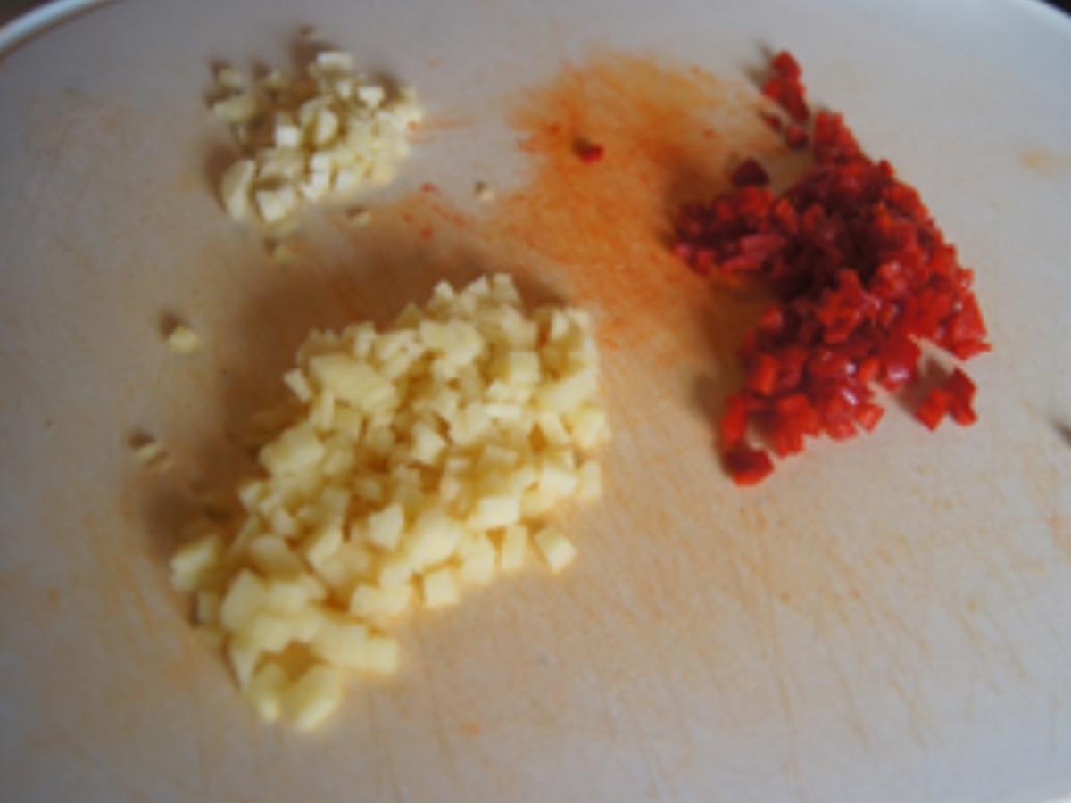 Mie-Nudeln mit Hähnchenbrustfilet und Paprika - Rezept - Bild Nr. 10