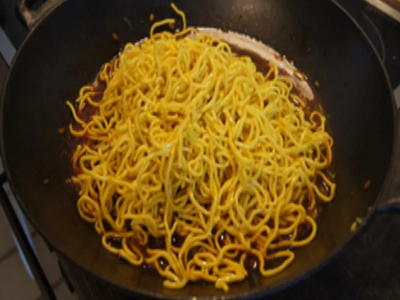 Mie-Nudeln mit Hähnchenbrustfilet und Paprika - Rezept - Bild Nr. 17