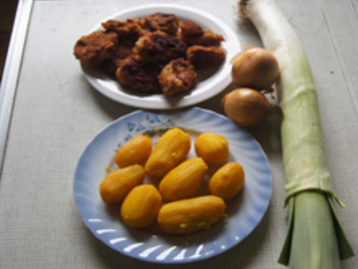 Rahm-Porree-Gemüse mit Mini-Schnitzeln und herzhaften Bratkartoffeln - Rezept - Bild Nr. 3