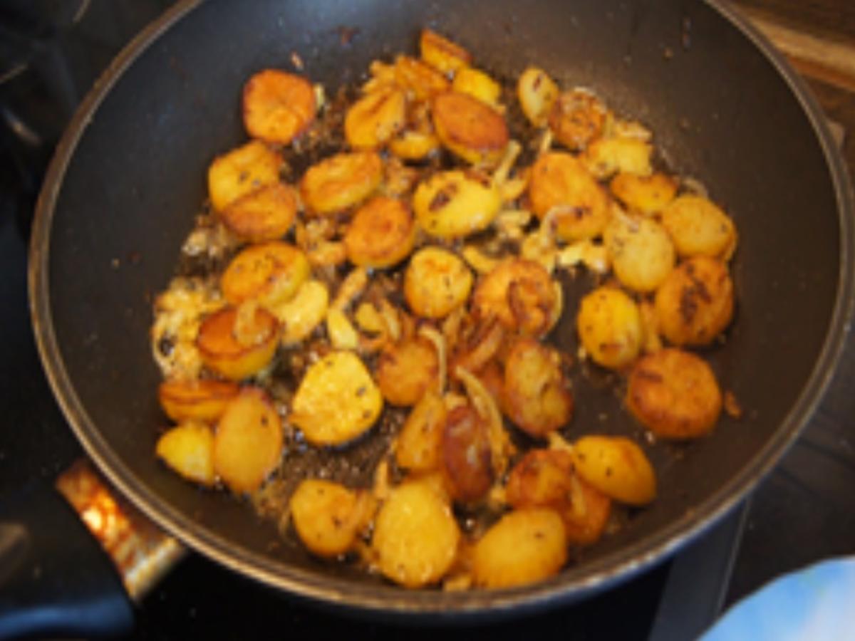 Rahm Porree Gemüse mit Mini Schnitzeln und herzhaften Bratkartoffeln ...
