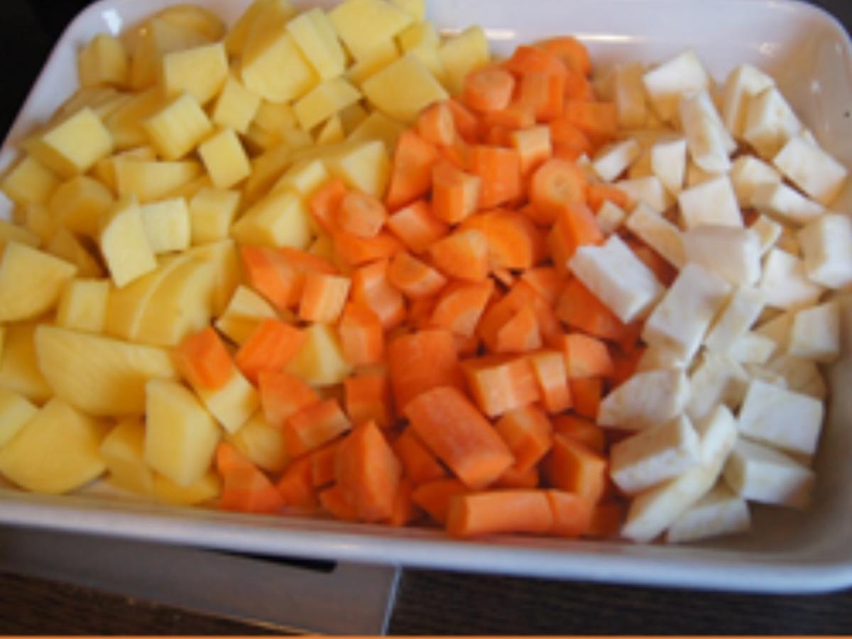 Herzhafte Kartoffel-Möhren-Suppe mit Rinderhackfleischbällchen - Rezept - Bild Nr. 16478