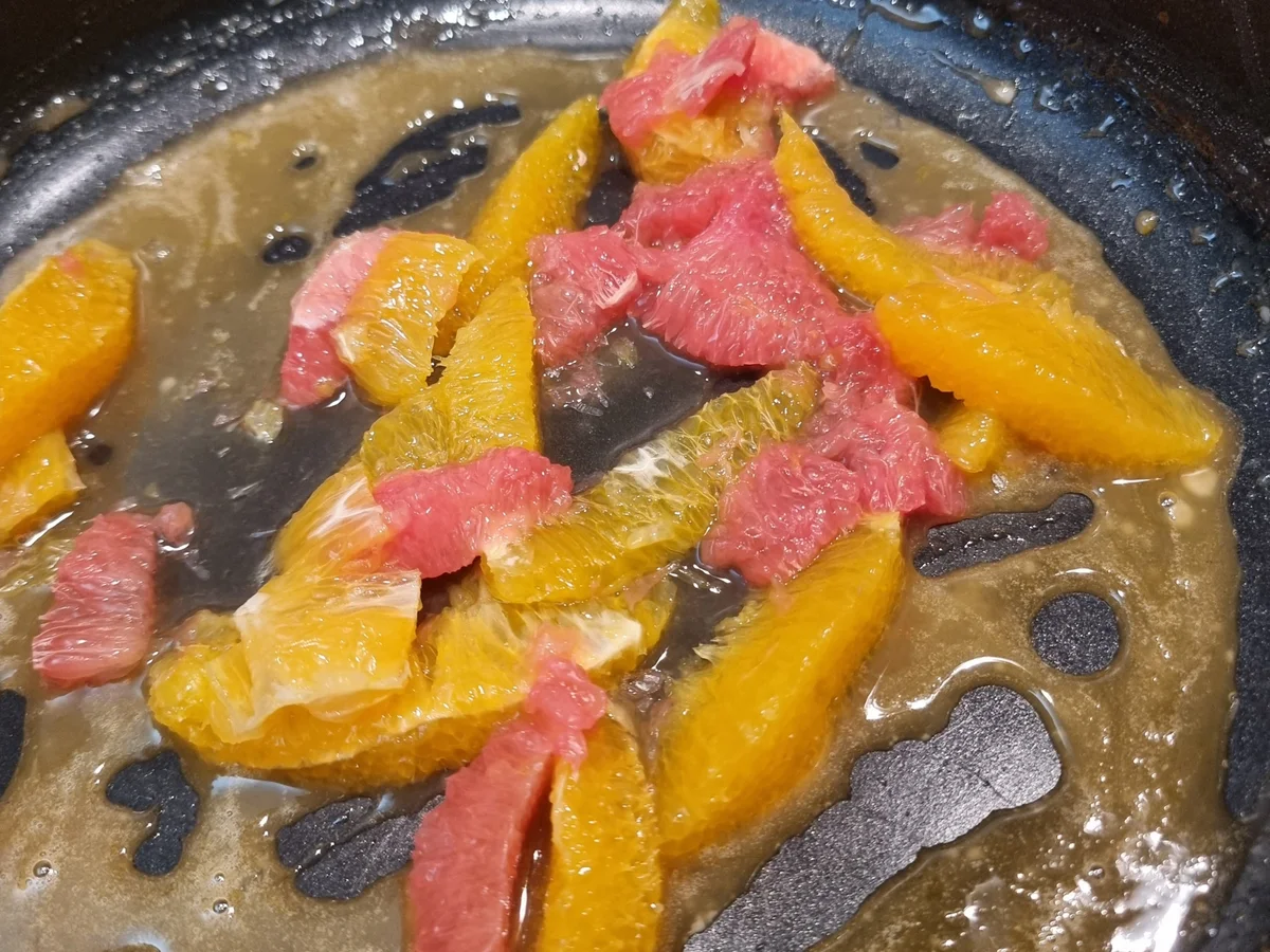 Crépes mit Orangen und Grapefruit - Rezept - Bild Nr. 16482