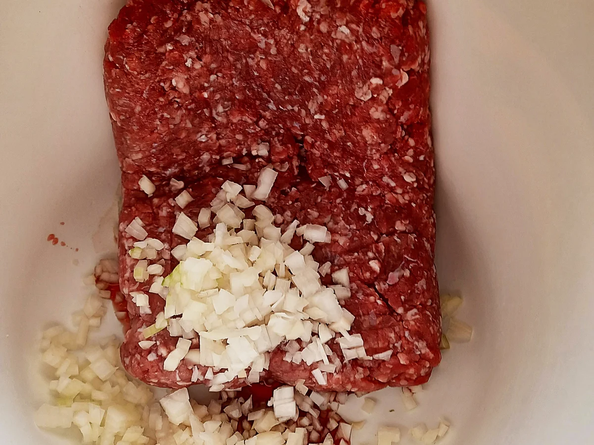 Rezept: Frikadellen mit leckerem Drumherum Bild Nr. 16477 Frikadellen mit leckerem Drumherum - Rezept - Bild Nr. 16477