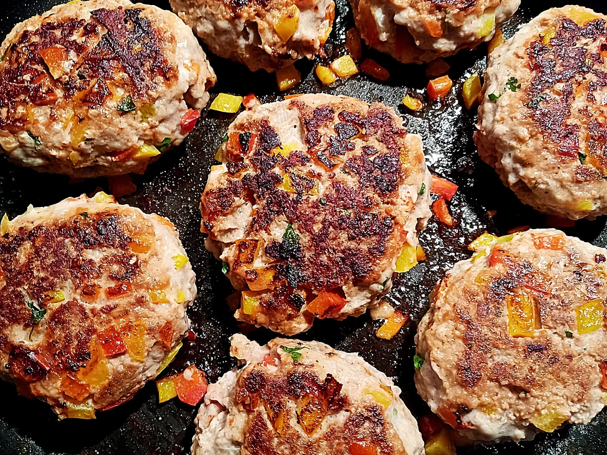 Rezept: Frikadellen mit leckerem Drumherum Bild Nr. 16479 Frikadellen mit leckerem Drumherum - Rezept - Bild Nr. 16479