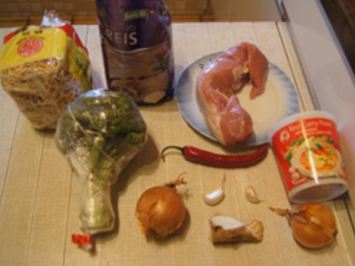Mie-Nudeln mit Schweinefilet und Brokkoli - Rezept - Bild Nr. 3
