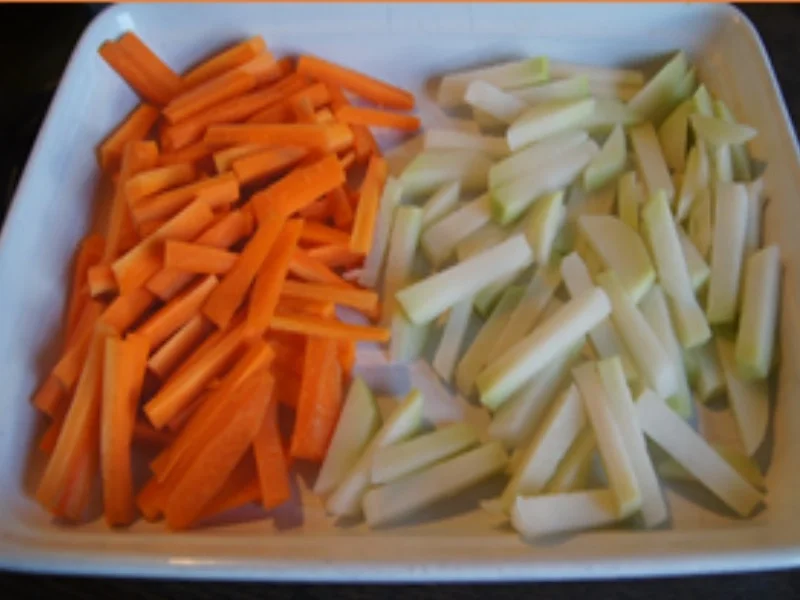 Rezept: Restebuletten mit herzhaften Salat Bild Nr. 10 Restebuletten mit herzhaften Salat - Rezept - Bild Nr. 10