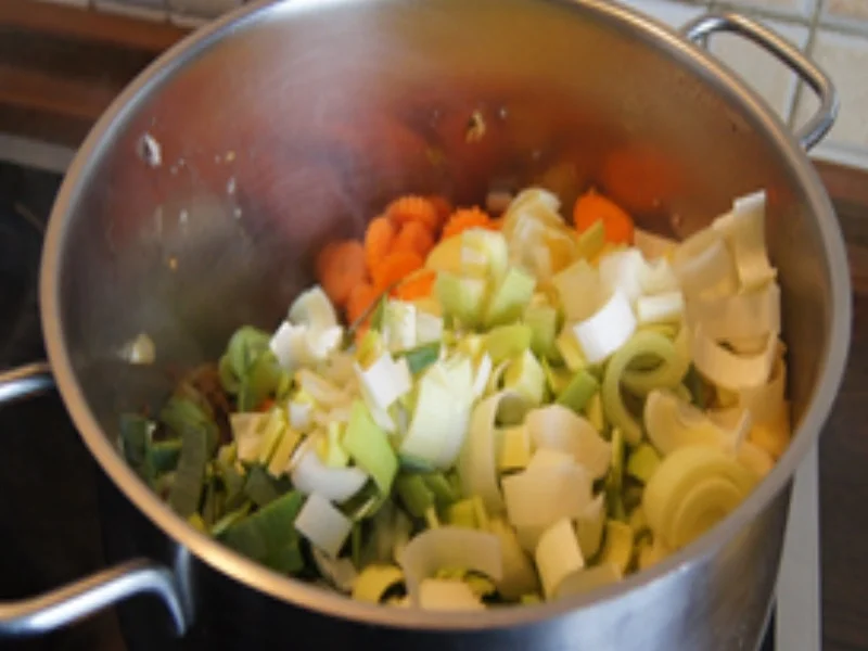 Rezept: Kartoffel-Möhren-Eintopf mit Rinderhackfleisch Bild Nr. 16528 Kartoffel-Möhren-Eintopf mit Rinderhackfleisch - Rezept - Bild Nr. 16528