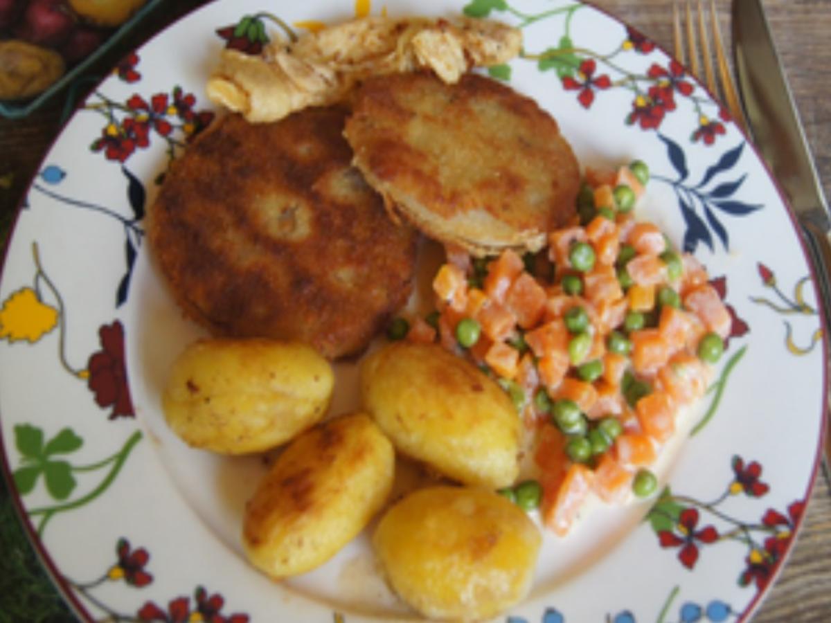 Kohlrabi-Schnitzel mit Erbsen und Möhren Gemüse und Brat-Drillingen - Rezept - Bild Nr. 2