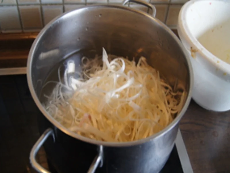 Spargel mit Erdbeersauce und Kochschinken - Rezept - Bild Nr. 16519