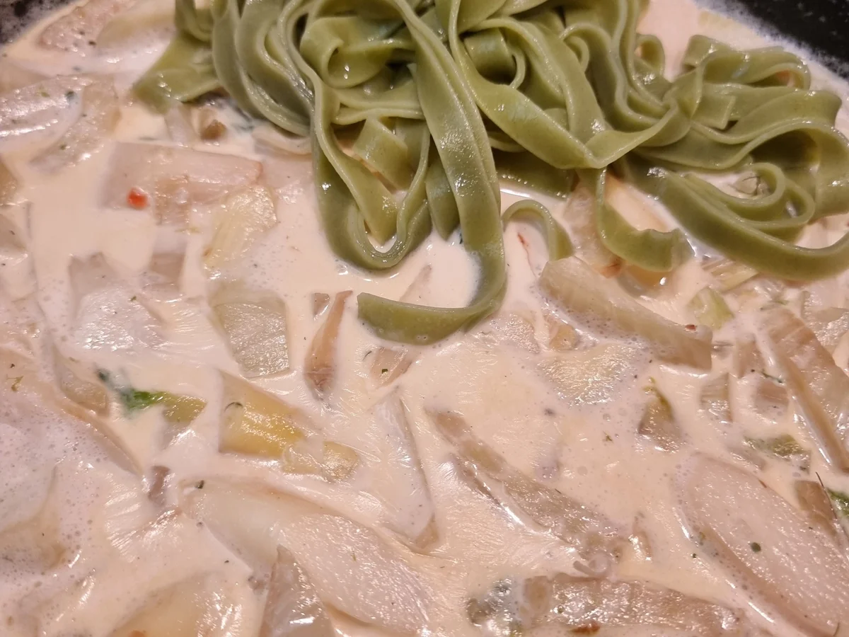 Rezept: Tagliatelle mit Spagel und Fenchel Bild Nr. 16525 Tagliatelle mit Spagel und Fenchel - Rezept - Bild Nr. 16525