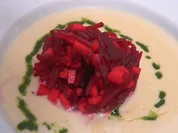 Rezept: Meerrettichoase mit Roter-Bete-Insel und Schnittlauchbrise Bild Nr. 2 Meerrettichoase mit Roter-Bete-Insel und Schnittlauchbrise - Rezept - Bild Nr. 2