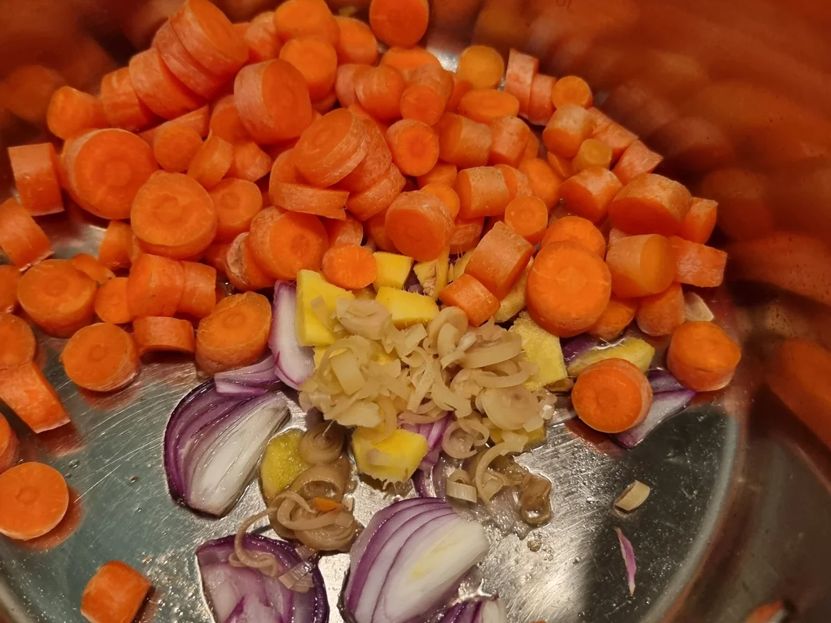 Indische Möhren-Linsen-Suppe - Rezept - Bild Nr. 16522