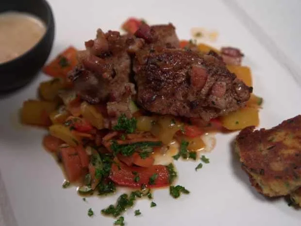 Schweinefilet mit Kartoffeln und Champignon-Cognac-Sauce - Rezept - Bild Nr. 16524