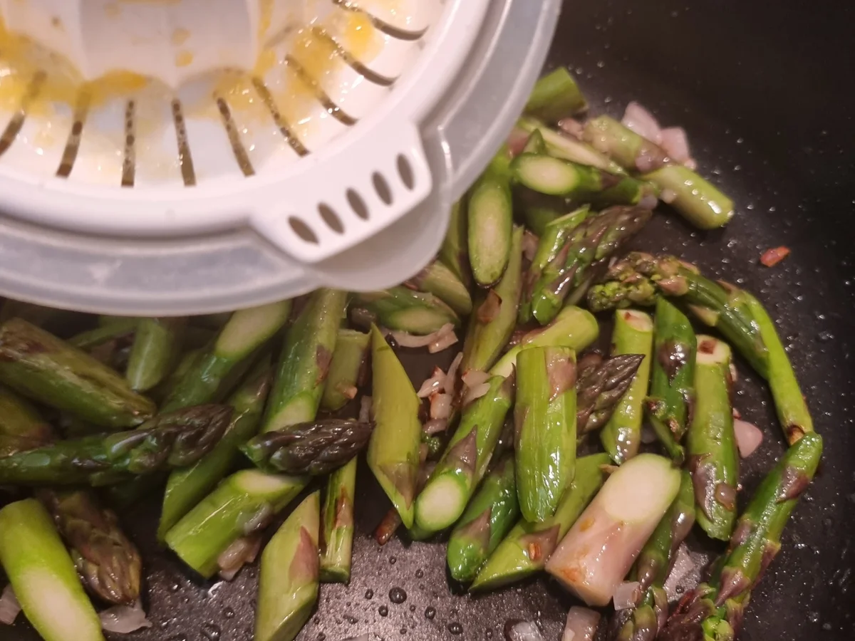 Rezept: Spaghetti mit Spargel-Garnelen-Sauce Bild Nr. 16529 Spaghetti mit Spargel-Garnelen-Sauce - Rezept - Bild Nr. 16529