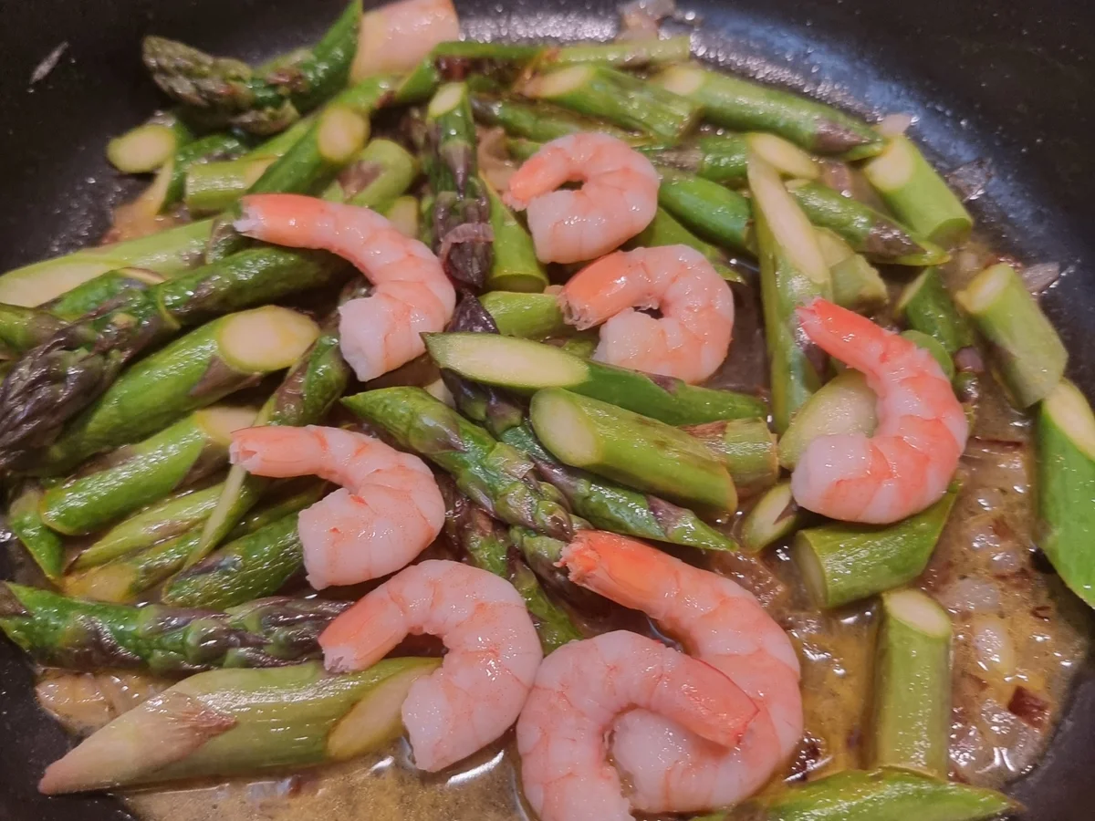 Rezept: Spaghetti mit Spargel-Garnelen-Sauce Bild Nr. 16530 Spaghetti mit Spargel-Garnelen-Sauce - Rezept - Bild Nr. 16530