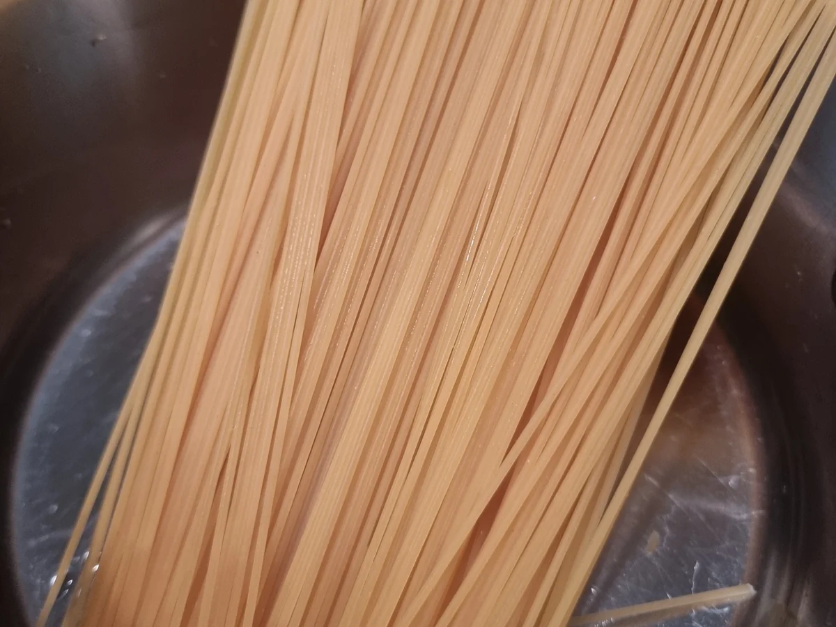 Rezept: Spaghetti mit Spargel-Garnelen-Sauce Bild Nr. 16534 Spaghetti mit Spargel-Garnelen-Sauce - Rezept - Bild Nr. 16534