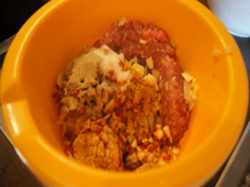 Rezept: Doppelt gebratene Mettbällchen mit Wok-Gemüse und Basmatireis Bild Nr. 5 Doppelt gebratene Mettbällchen mit Wok-Gemüse und Basmatireis - Rezept - Bild Nr. 5