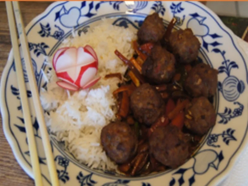 Rezept: Doppelt gebratene Mettbällchen mit Wok-Gemüse und Basmatireis Bild Nr. 24 Doppelt gebratene Mettbällchen mit Wok-Gemüse und Basmatireis - Rezept - Bild Nr. 24