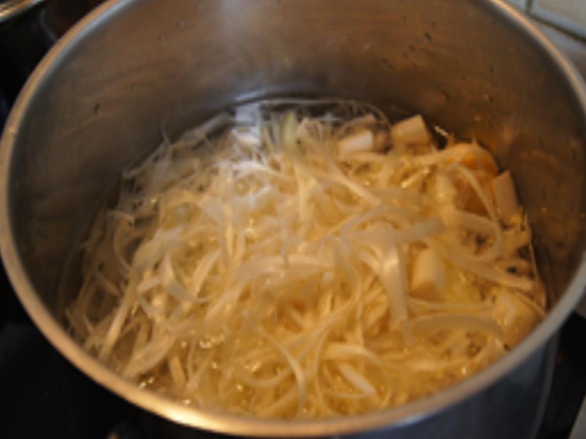 Spargel mit Pistazien-Butter, Doraden-Filet und Drillingen - Rezept - Bild Nr. 4
