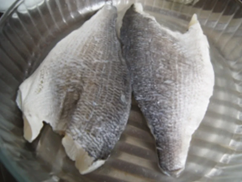 Spargel mit Pistazien-Butter, Doraden-Filet und Drillingen - Rezept - Bild Nr. 10