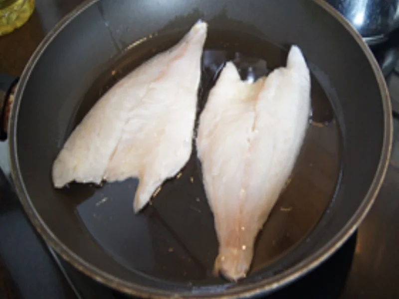 Spargel mit Pistazien-Butter, Doraden-Filet und Drillingen - Rezept - Bild Nr. 11