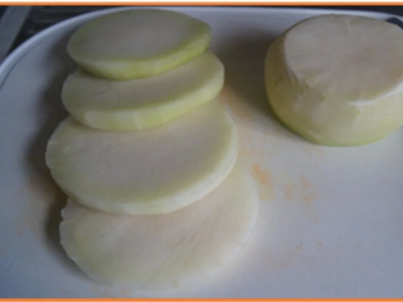 Rezept: Kohlrabi-Cordon bleu-Schnitzel mit Saurer-Sahne-Sauce und grünen Spargel Bild Nr. 16578 Kohlrabi-Cordon bleu-Schnitzel mit Saurer-Sahne-Sauce und grünen Spargel - Rezept - Bild Nr. 16578